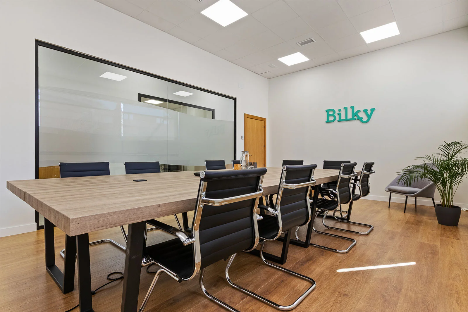 04.Oficina-Bilky-laube-interiors